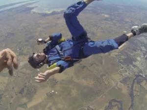 Thể thao - Co giật giữa bầu trời, VĐV chạm mặt "tử thần"