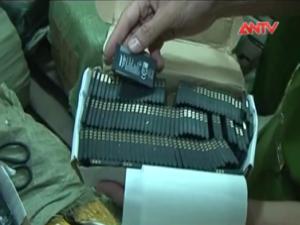 Thị trường - Tiêu dùng - Hơn 100 kiện hàng lậu "tuồn" bằng đường sắt vào TP.HCM