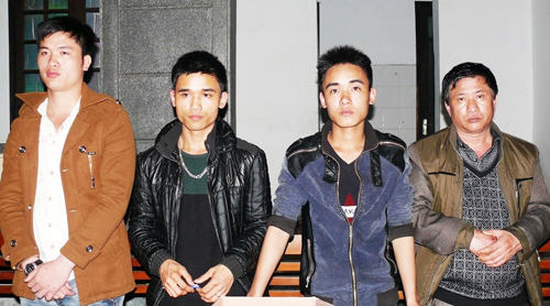 Pháp luật - Bắt 4 đối tượng đưa 58 người vượt biên sang Trung Quốc