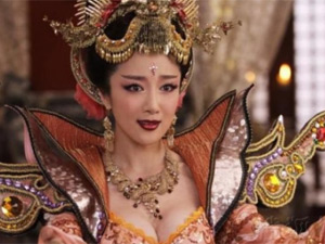 Phim - “Đát Kỷ” Lý Y Hiểu bức xúc vì bị cắt cảnh khoe ngực