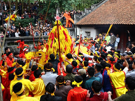 Tin tức trong ngày - Cướp lộc ở hội Gióng là... “cướp trong tục lệ“