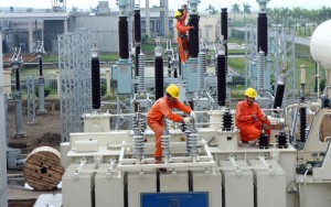 Thị trường - Tiêu dùng - Giá xăng, dầu, điện phải theo thị trường
