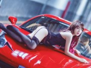 Ô tô - Xe máy - Đường cong sexy đầy mê hoặc bên &quot;ngựa hoang&quot; Ferrari