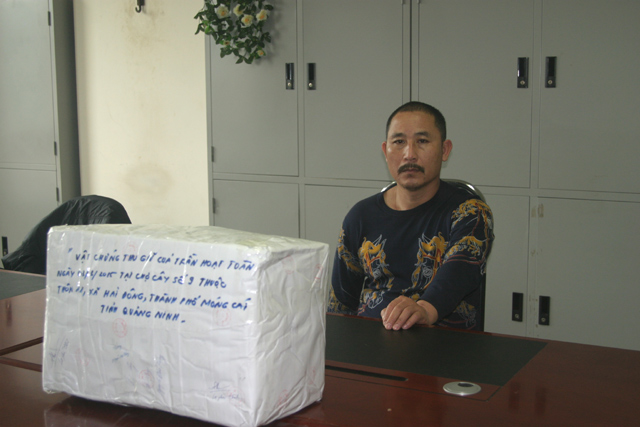 Pháp luật - Bắt đối tượng người nước ngoài vận chuyển 20kg ma túy "đá"