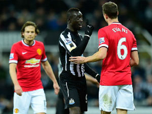 Bóng đá - Van Gaal tảng lờ vụ Evans "phun mưa" Cisse