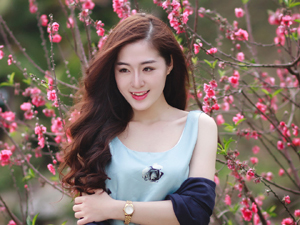 Bạn trẻ - Cuộc sống - MC truyền hình ngọt ngào như nàng xuân