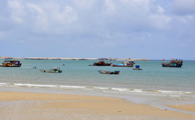 Tin tức trong ngày - Phát hiện xác nam thanh niên ven bờ biển Cô Tô