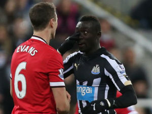 Bóng đá - Tiểu xảo hết đất sống