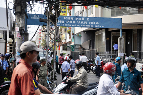 Tin tức Việt Nam - Ngã từ tầng 2, thiếu tá quân đội tử vong