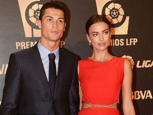 Người mẫu - Hoa hậu - Ronaldo bị siêu mẫu Irina Shayk cho một “đòn đau”