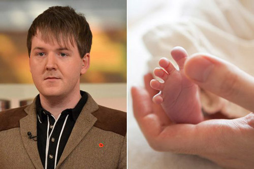 Xúc động chuyện mẹ mang thai hộ con trai đồng tính