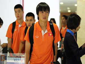 Bóng đá - Công Phượng có quà "bí mật" từ fan nữ khi đến TP HCM