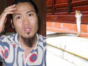 Phim - Vượng râu hoảng hốt khi thấy rắn hổ mang xuất hiện ở phủ thờ