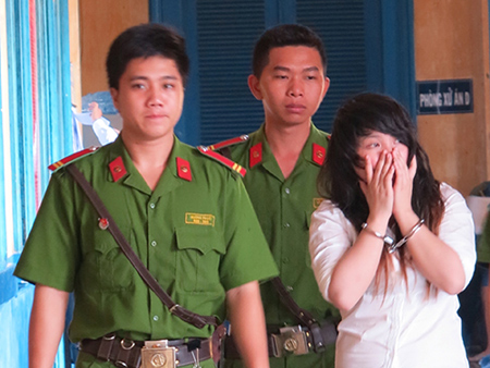Pháp luật - “Nữ quái” giết người vì dám... can ngăn đánh nhau