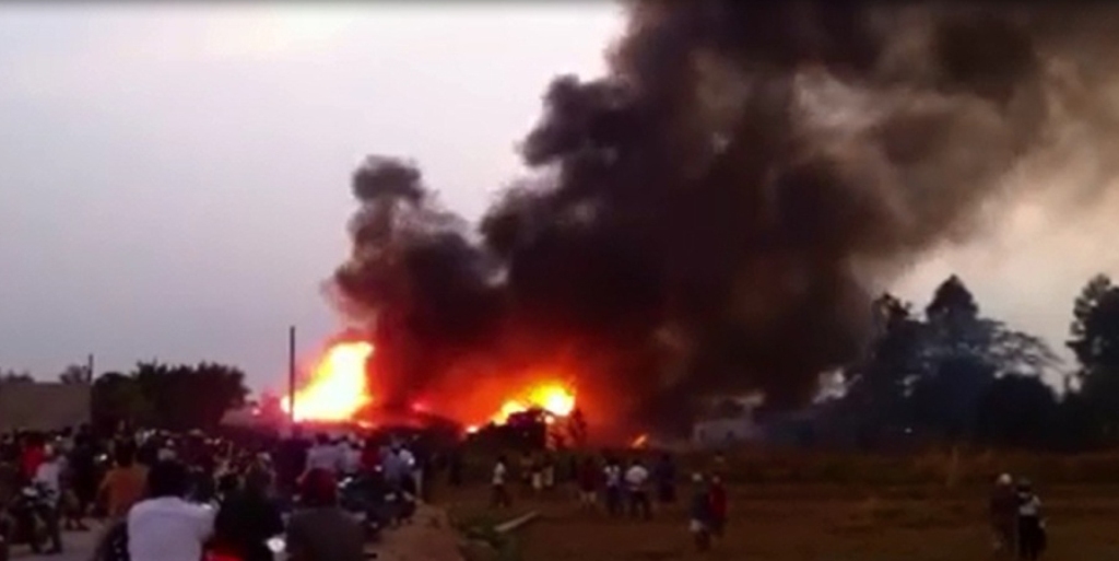 Tin tức Việt Nam - Người dân đốt rác, xưởng gỗ 1000m2 cháy oan