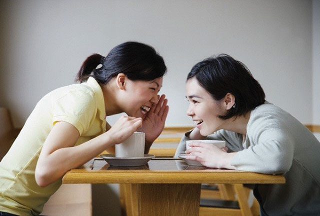 Bạn trẻ - Cuộc sống - 6 điều phụ nữ không nên “buôn” về chồng