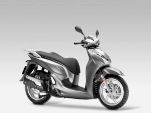 Ô tô - Xe máy - Cận cảnh chiếc Honda SH 300i 2015