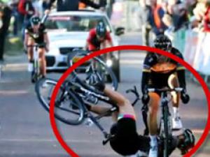 Thể thao - VĐV gặp nạn vì bị khán giả "chơi đểu"