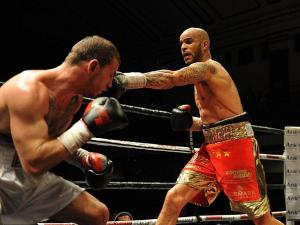 Thể thao - Cầu thủ "hạ sát" MU giành đai vô địch boxing