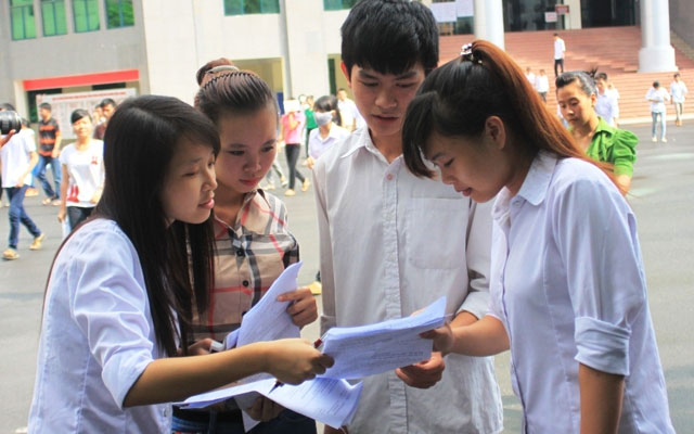 Giáo dục - du học - Kỳ thi THPT quốc gia 2015: Rối với việc xét tuyển, chọn cụm thi