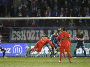 Bóng đá - "Chú lùn" Messi đánh đầu top bàn thắng Liga V27