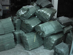 Pháp luật - TPHCM: Lật úp ghe phi tang hàng lậu vẫn không thoát