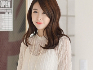 Thời trang công sở - Mùa hè của nữ công sở mê sơ mi trắng