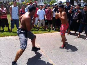 Thể thao - Đấu võ đường phố: Lớn "bắt nạt" nhỏ