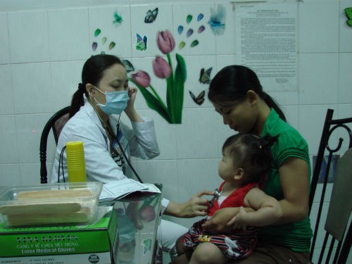 Sức khỏe đời sống - Trẻ nhịn tiểu ở trường: Sốt đùng đùng vì viêm đường tiết niệu