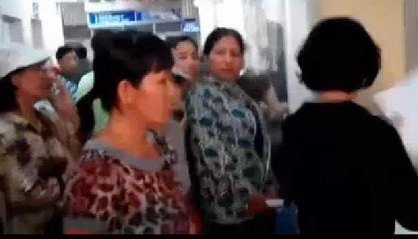 Tin tức trong ngày - Video: Người nhà bệnh nhân tố y tá BV K vòi tiền