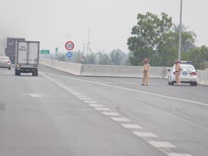 Tin tức trong ngày - CSGT "được phép" dừng xe vi phạm trên đường cao tốc