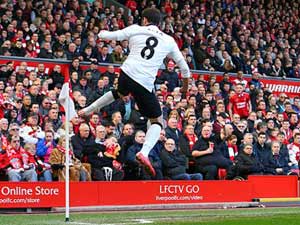 Bóng đá - Mata tái hiện "siêu phẩm" của Rooney