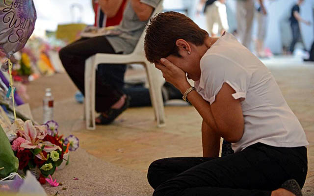 Tin tức trong ngày - Người Singapore khóc nghẹn tiễn biệt ông Lý Quang Diệu