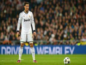 Bóng đá - Ronaldo đá phạt: Sự sa sút của một "thương hiệu"