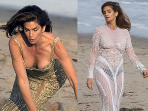 Xu hướng thời trang - Cindy Crawford mặc xuyên thấu sexy bên bờ biển