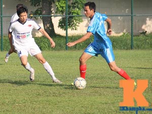 Bóng đá - Xem "chị Hội" tả xung hữu đột trên sân Bình Dương