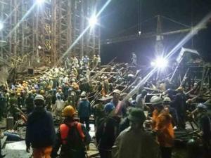 Video An ninh - Clip: Hiện trường vụ sập giàn giáo, 14 người chết