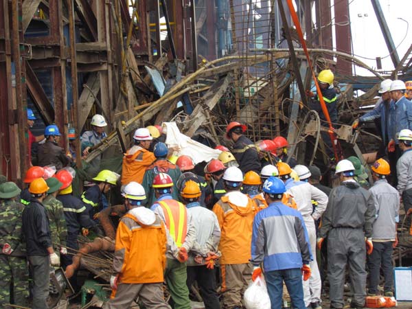 Tin tức trong ngày - Ít nhất 13 người đã tử vong trong vụ sập giàn giáo Formosa