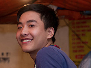 Bạn trẻ - Cuộc sống - Chàng trai bán thịt lợn có gương mặt đẹp như tài tử