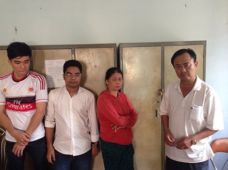 Pháp luật - Giải cứu nhiều cô gái khỏi quán karaoke ôm