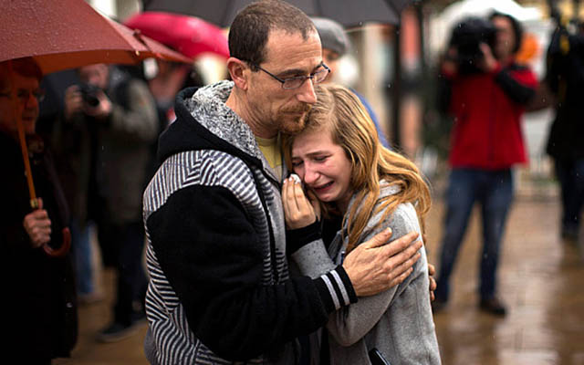 Tin tức trong ngày - Người nhà nạn nhân A320: Từ bình tĩnh đến “"hóa điên"