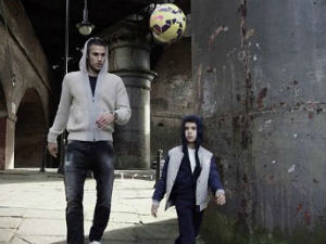 Bóng đá Đức - Tin HOT tối 28/3: Persie "xúi" con bỏ MU sang Man City