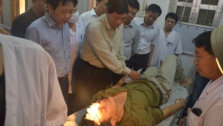 Tin tức trong ngày - Hà Nội chỉ đạo làm rõ vụ xe khách đâm nhau thảm khốc
