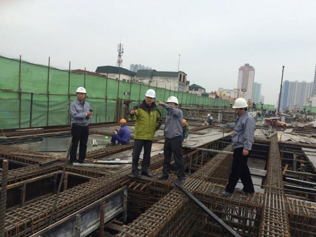 Tin tức Việt Nam - Thi công đường sắt Cát Linh – Hà Đông xuyên Tết