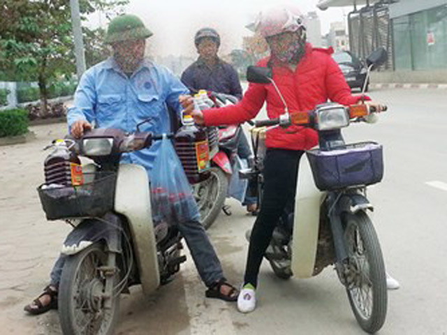 Thị trường - Tiêu dùng - Công nghệ "điều chế", bán nước mắm siêu rẻ