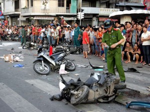 Tin tức trong ngày - 20 người chết vì tai nạn trong ngày nghỉ lễ thứ 2