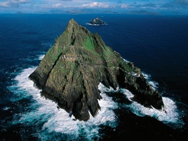 Điểm du lịch - Bí ẩn hòn đảo có thật trong bộ phim bom tấn "Star wars"