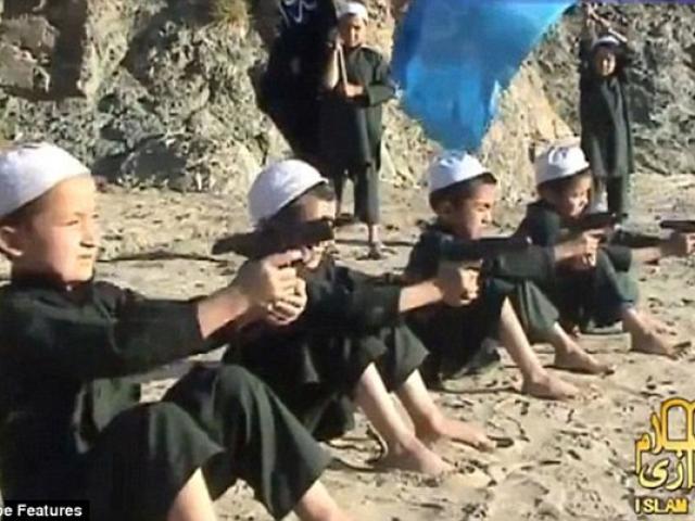 Thế giới - 1 tỉ đồng một trẻ em đã "tẩy não" để đánh bom tự sát(!)