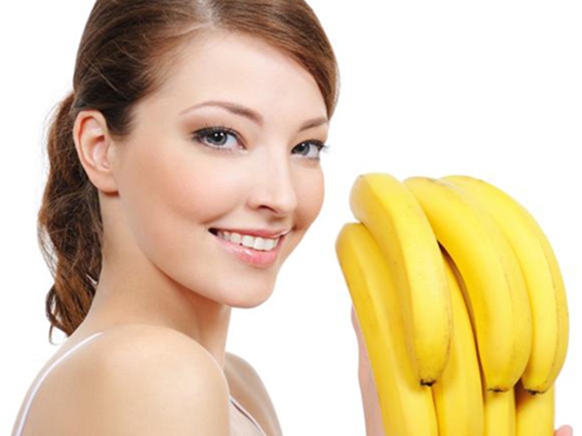 Làm đẹp - Những cách làm đẹp từ 'đầu đến chân' với chuối chín