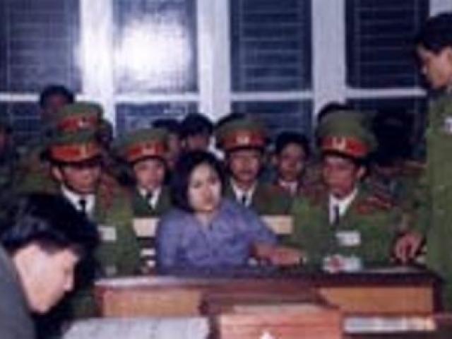 Pháp luật - Bà trùm heroin Lại Thị Ngấn chết ngất ngày đền tội